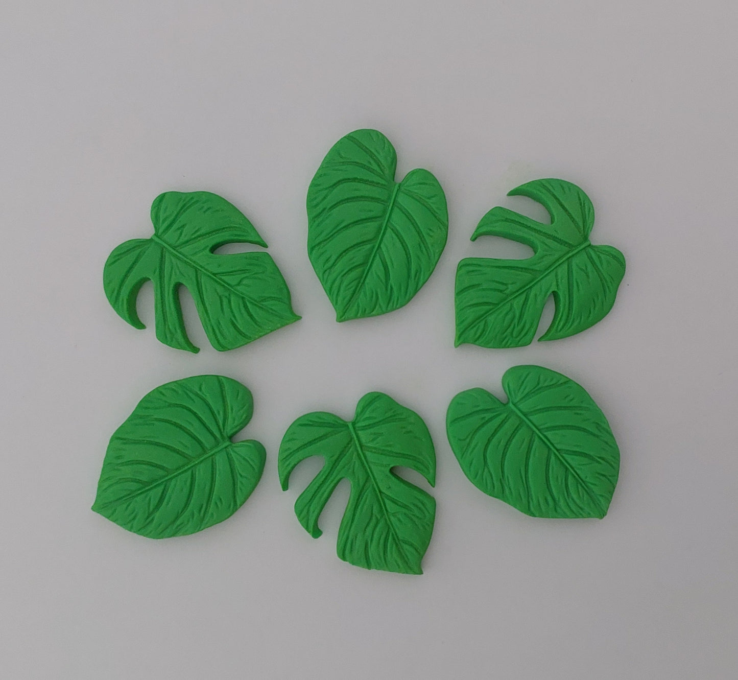 Monstera Tropical Leaves - Edible Icing Cake Decorations - Leaf Green