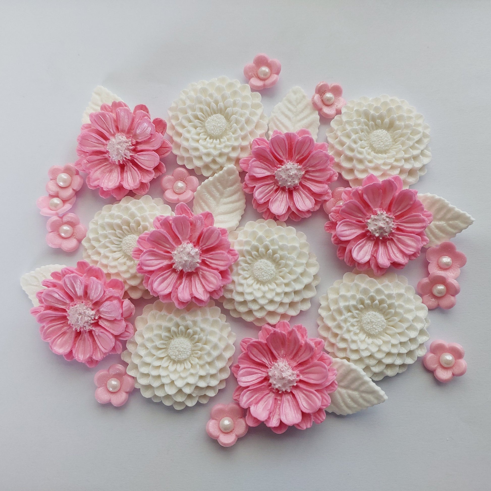 Flower arrangement featuring white dahlias and pink daisies, edible fondant decorations by Cake Candy NZ