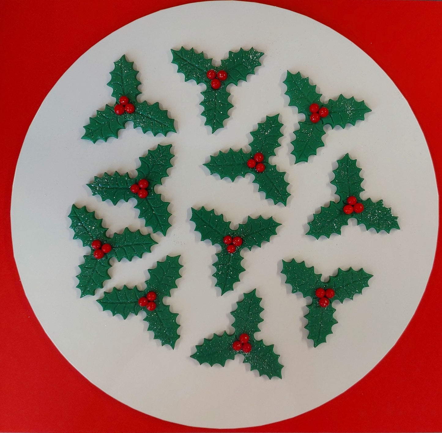 Holly and berries, edible fondant icing Christmas decorations by Cake Candy NZ